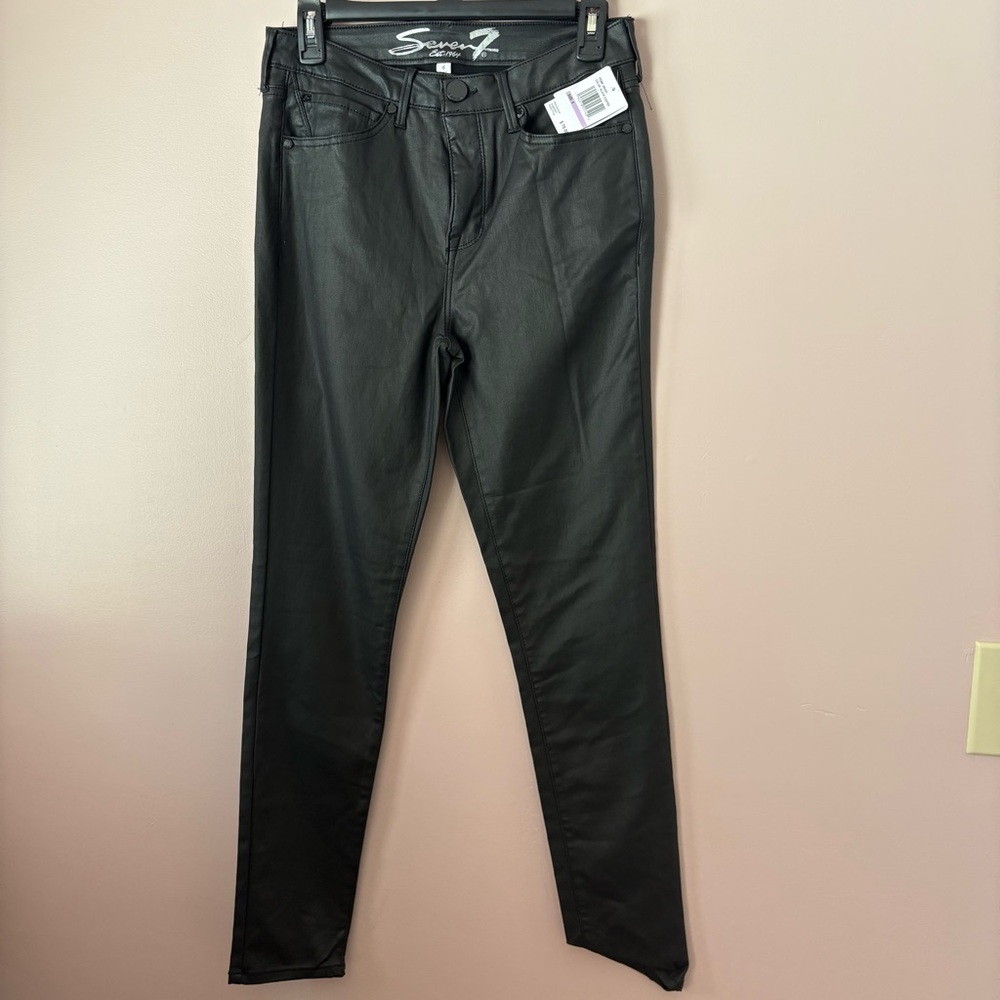💚($79) Seven7 NWT Black Coated Faux Leather Jeans